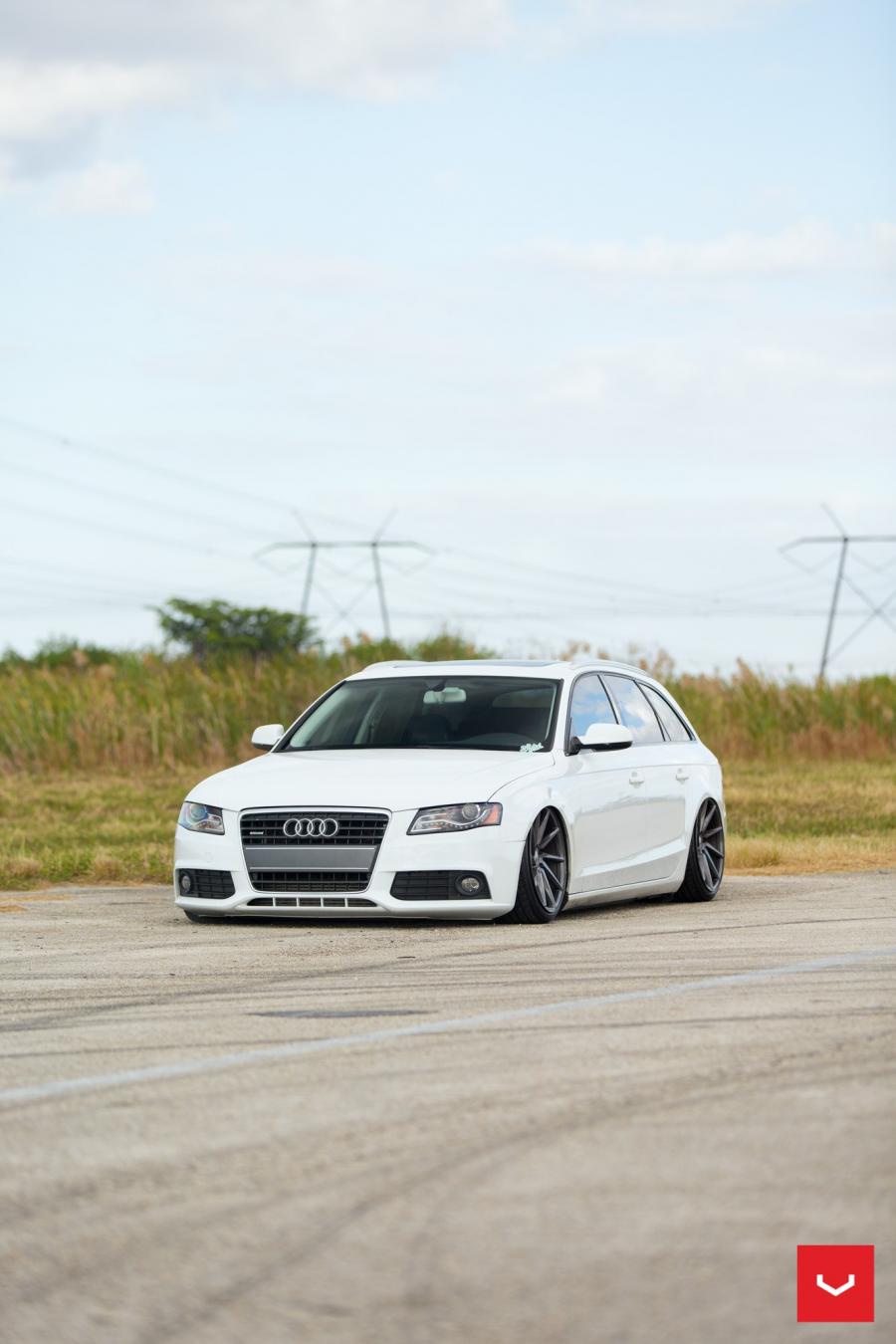  Audi A4 Avant 2.0T on Vossen Wheels (CVT) 2016 года  (фото 6 из 24)